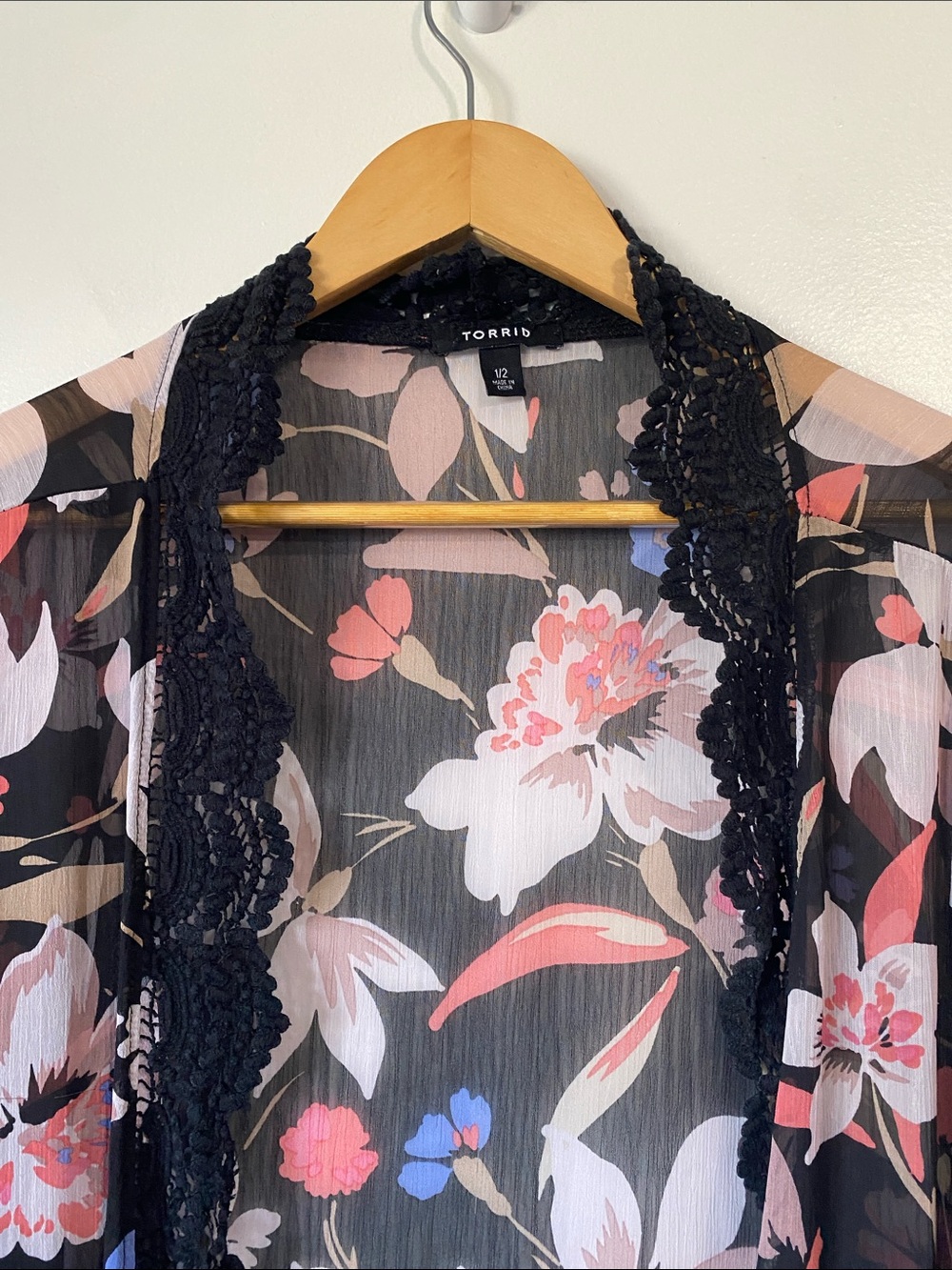 Torrid Floral Lace-Trim Sheer Kimono Duster - Black Floral sz 1X - Picture 4 of 16